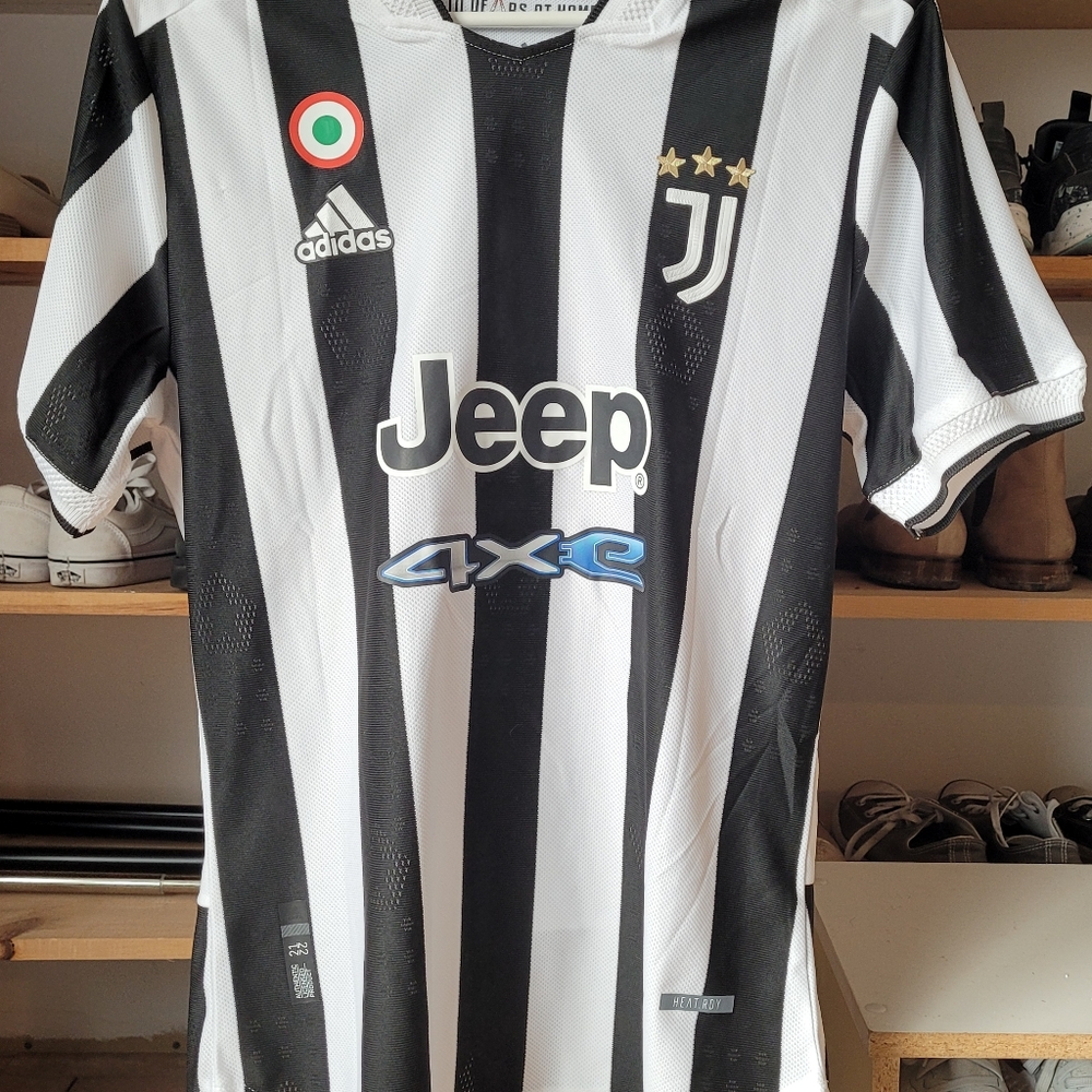 Juventus 2021-22 Home Jersey